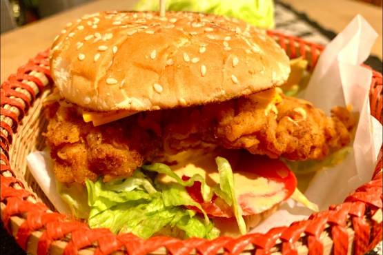 Chicken Naga Sauce Burger