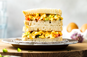 Egg Sandwich and cold drinks